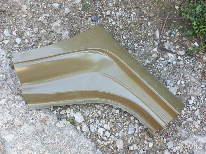 Арка сапажок заднего крыла левая Тойота королла Е