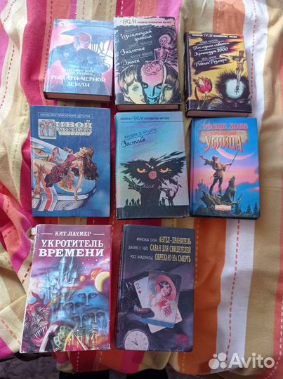 Книги остросюжетный роман,детективы и т.д