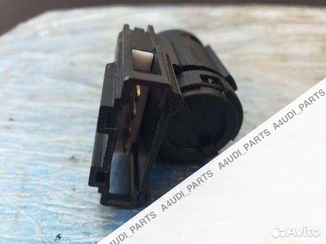 Датчик педали тормоза (лягушка) Audi A4 3b0945511c