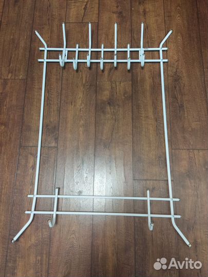 Вешалка настенная металлическая