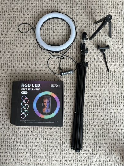 Кольцевая светодиодная лампа