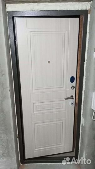 Двери для квартиры и дома новые и бу