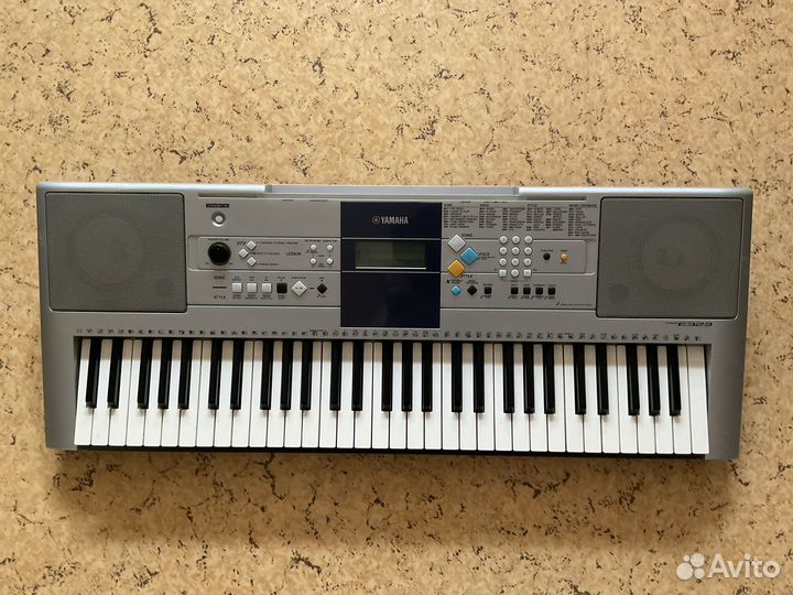 Синтезатор Yamaha PSR-E323