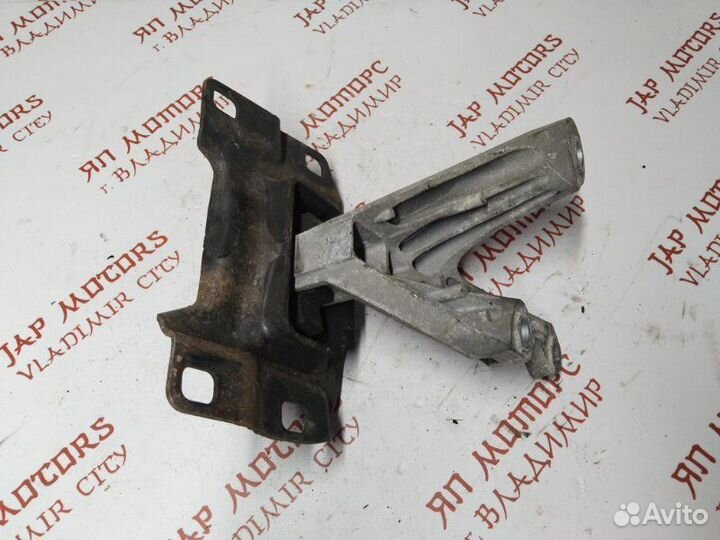 Подушка двигателя Mazda 3 BK хэтчбек LF 2.0 2006