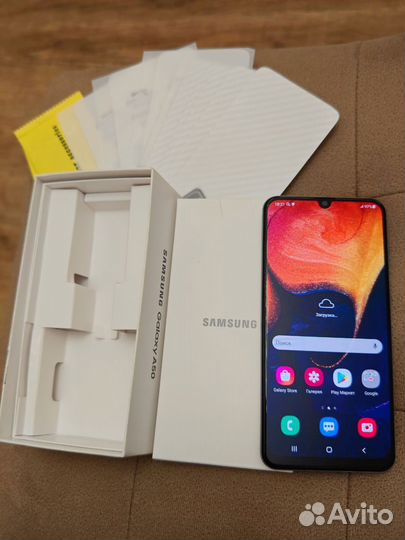Samsung Galaxy A50, 4/64 ГБ