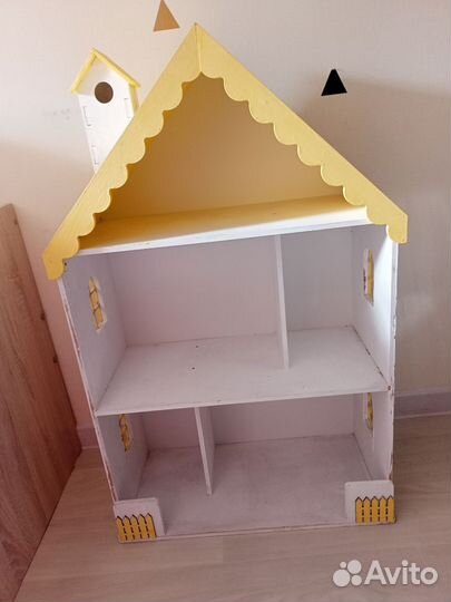 Кукольный домик с мебелью