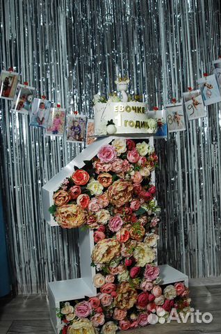 Цифра 1 из цветов на годик девочке