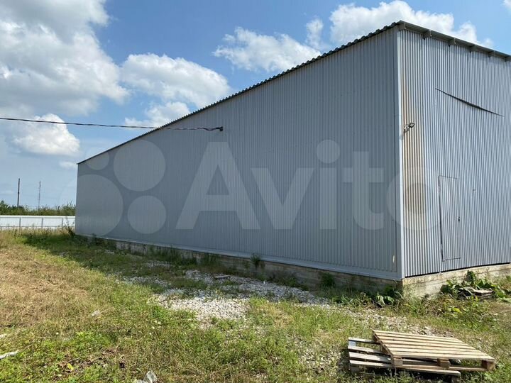 1 га земли и 2 Ангара под производство или склад