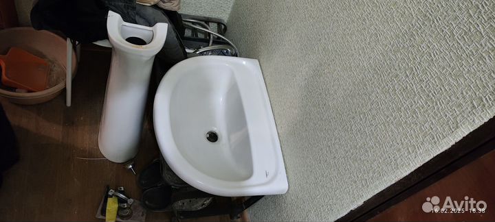 Раковина в ванную бу