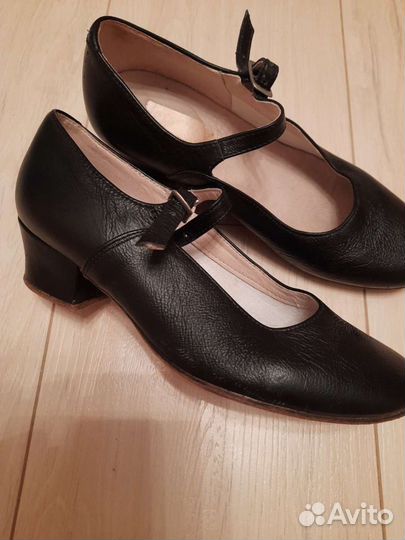 Туфли для девочки для танцев 35 размер