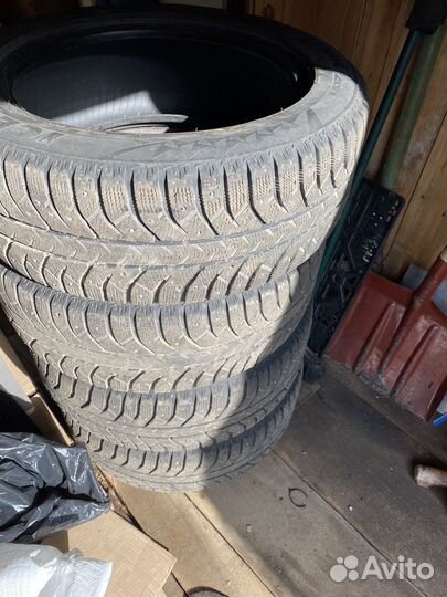 Bridgestone Ice Cruiser 7000 205/55 R16 91T