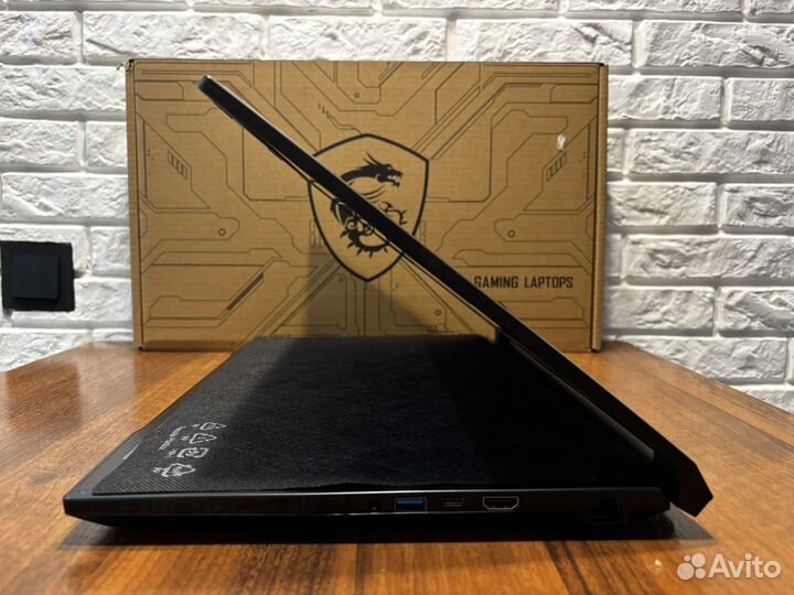 Новый ноутбук с чеком и гарантией