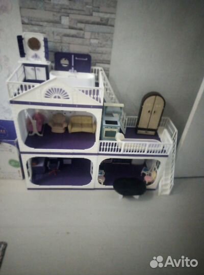 Кукольный домик с мебелью для барби