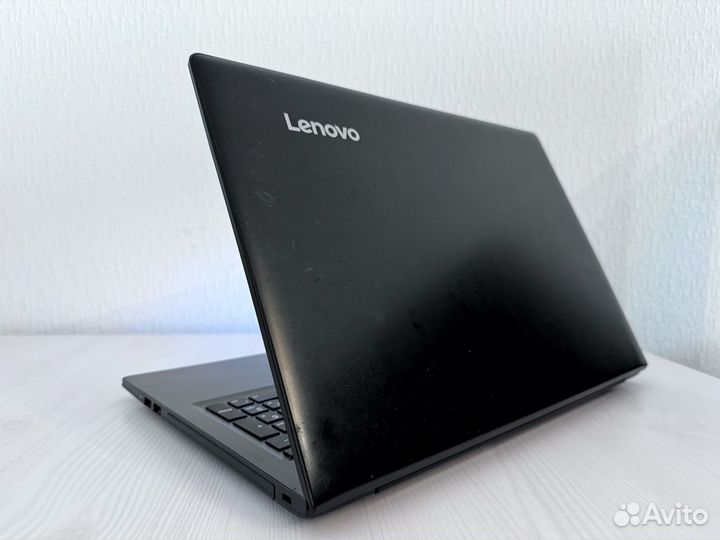 Lenovo (FullHD i3-6006/GT920/6gb/SSD)