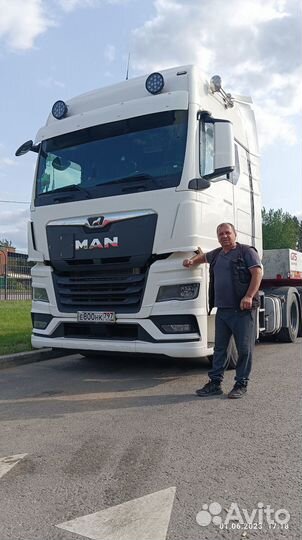 Водитель в с д е