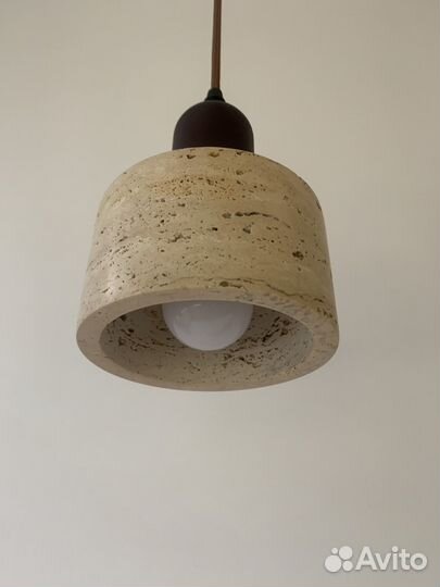 Светильник потолочный из травертина