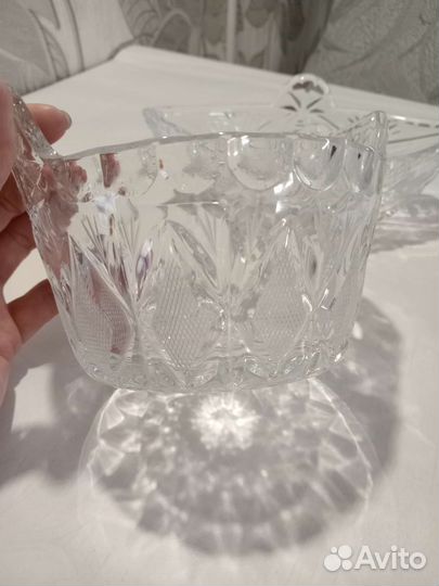 Хрустальные ладьи и конфетница