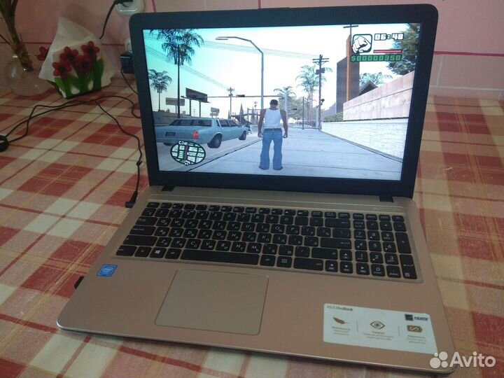 Отличный asus SSD 120Гб для работы и не только