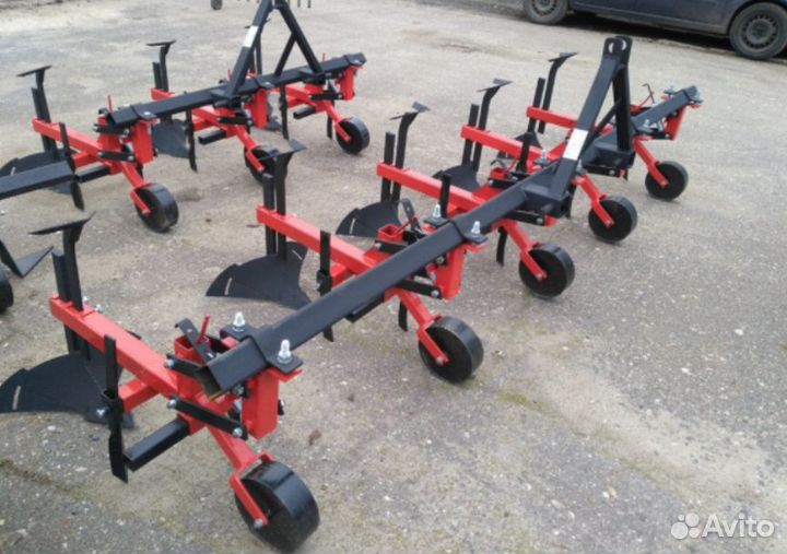 Культиватор-окучник