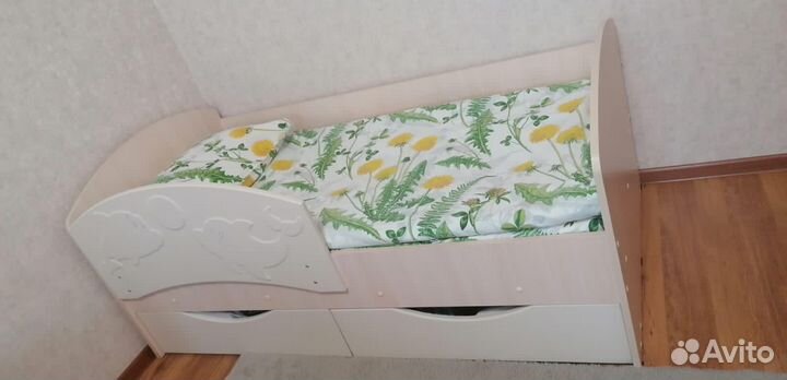 Детская кровать с матрасом