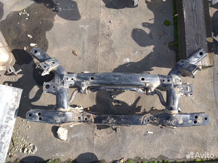 Подрамник задний Toyota RAV4