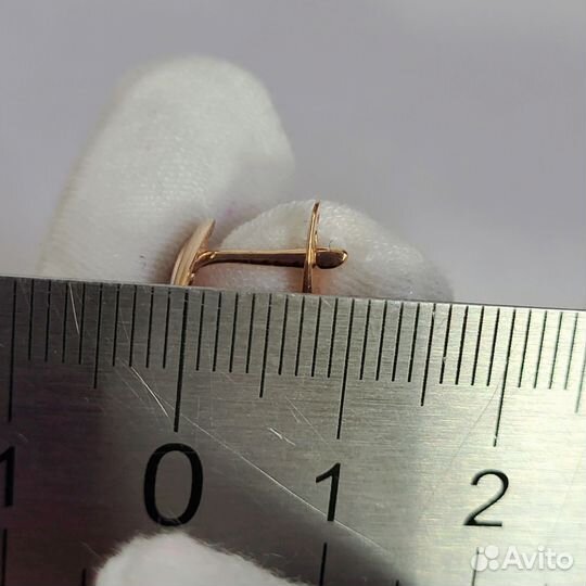 Золотые серьги
