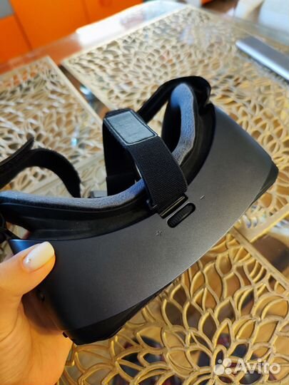 Очки виртуальной реальности Samsung Gear VR