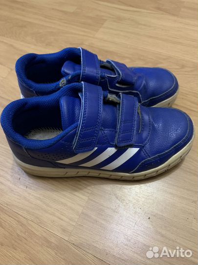 Кроссовки adidas 31