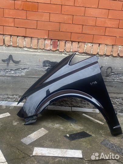 Крыло правое/левое на мерседес виано