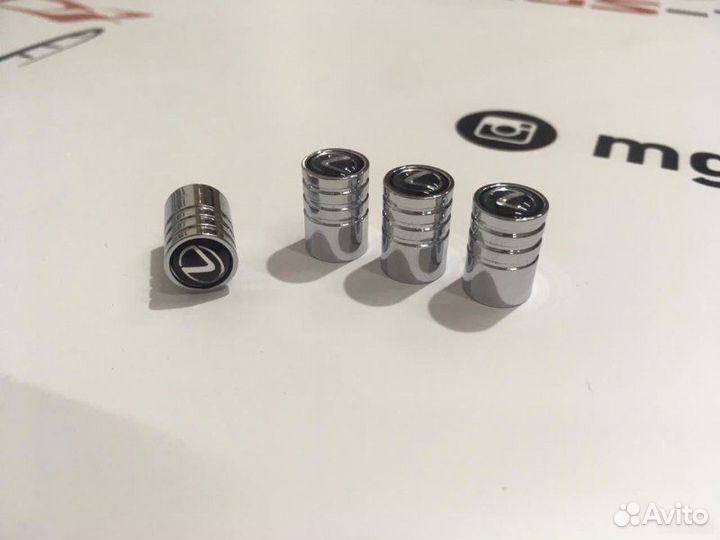 Колпачки на ниппели Lexus