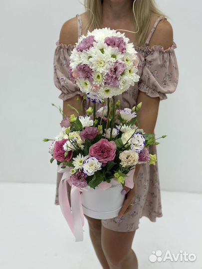 Двухуровневая цветочная композиция