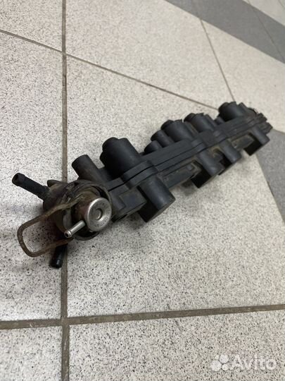 Топливная рампа vw passat b3 b4 0280151010