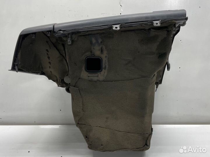 Бардачок Mazda 3 BK хэтчбек