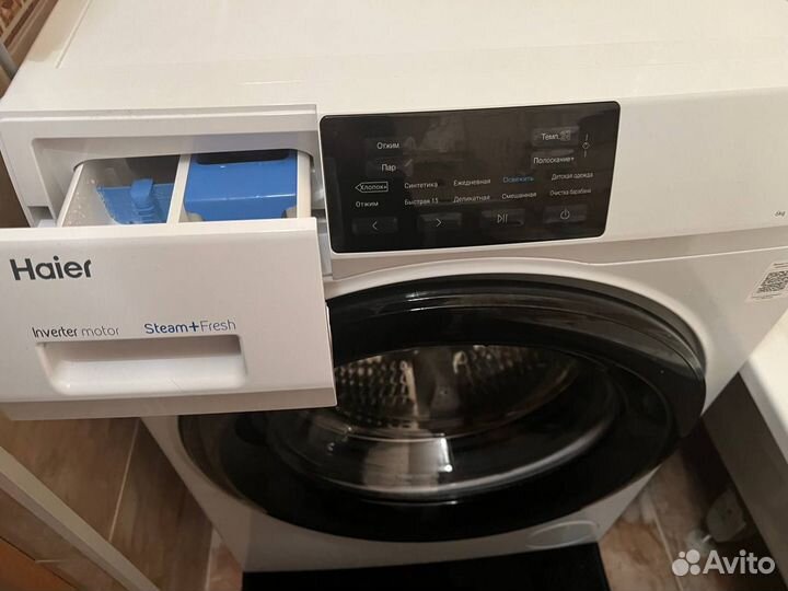 Стиральная машина Haier HW60-BP10919B белый