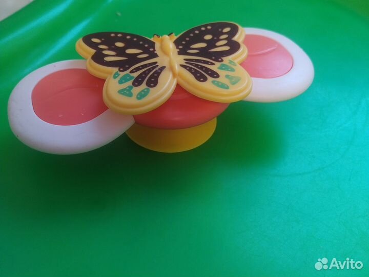 Игрушка на присоске