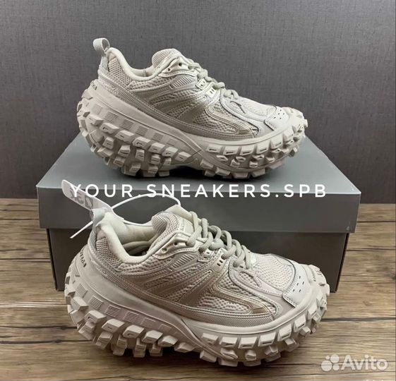 Кроссовки Balenciaga Defender beige