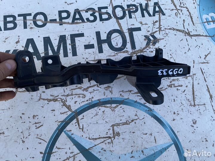 Mercedes W213 W238 уплотнитель моторного отсека LH