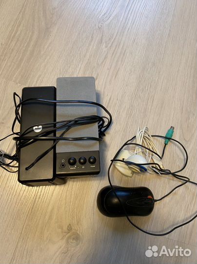 Компьютерная колонка, веб камера, мышь