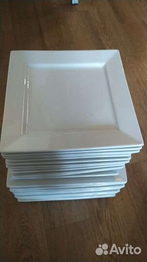 Фарфоровые тарелки