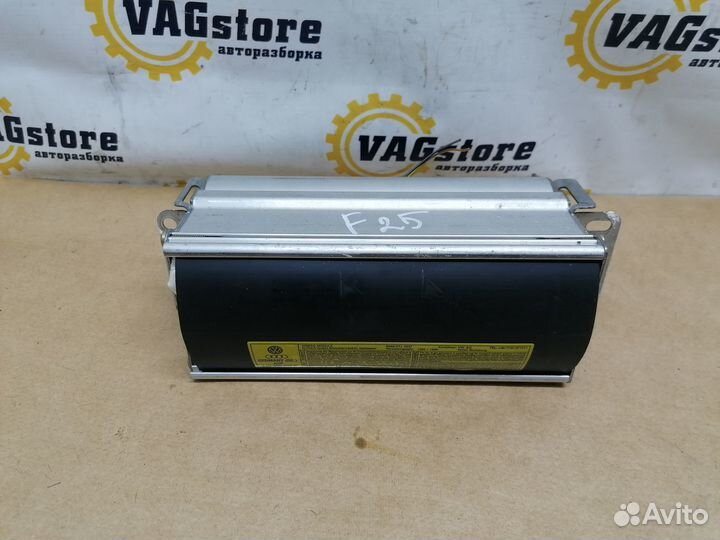 Подушка безопасности пассажира Volkswagen Golf 4