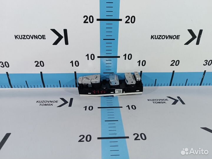 Блок управления стеклоподъемниками передний левый