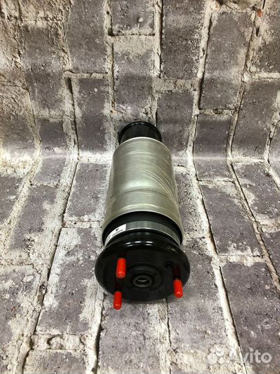 Land Rover Discovery 3 L319 пневмобаллон REB500190