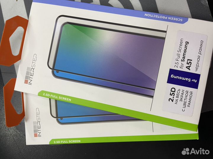 Защитные стекла на телефон