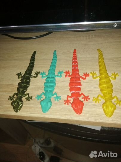 Подвижная ящерица геккон