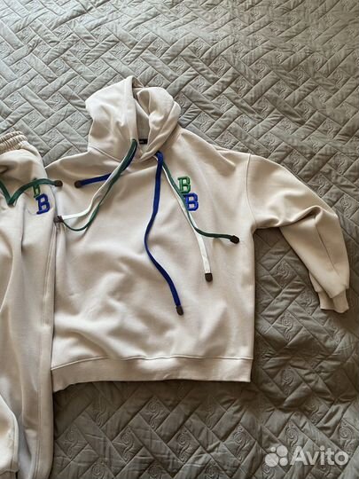 Спортивный костюм женский