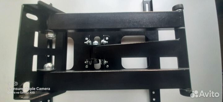 Настенный кронштейн для телевизора