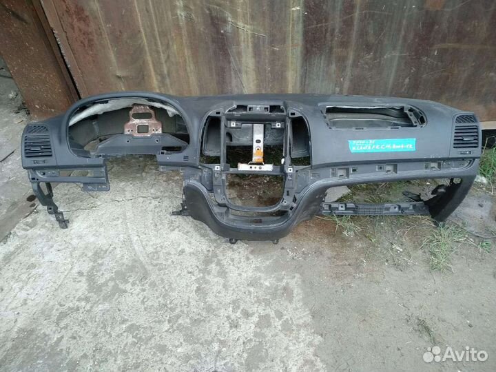 Торпедо панель Hyundai Santa Fe