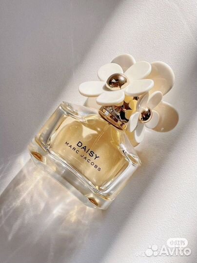 Marc Jacobs Daisy