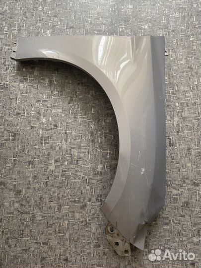 Правое крыло фф3 под ремонт оригинал
