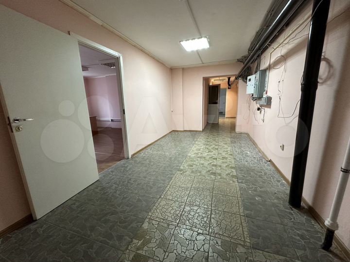 Продам офисное помещение, 275.5 м²